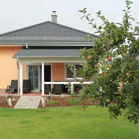 Dom wakacyjny Holiday House Near The Beach In *